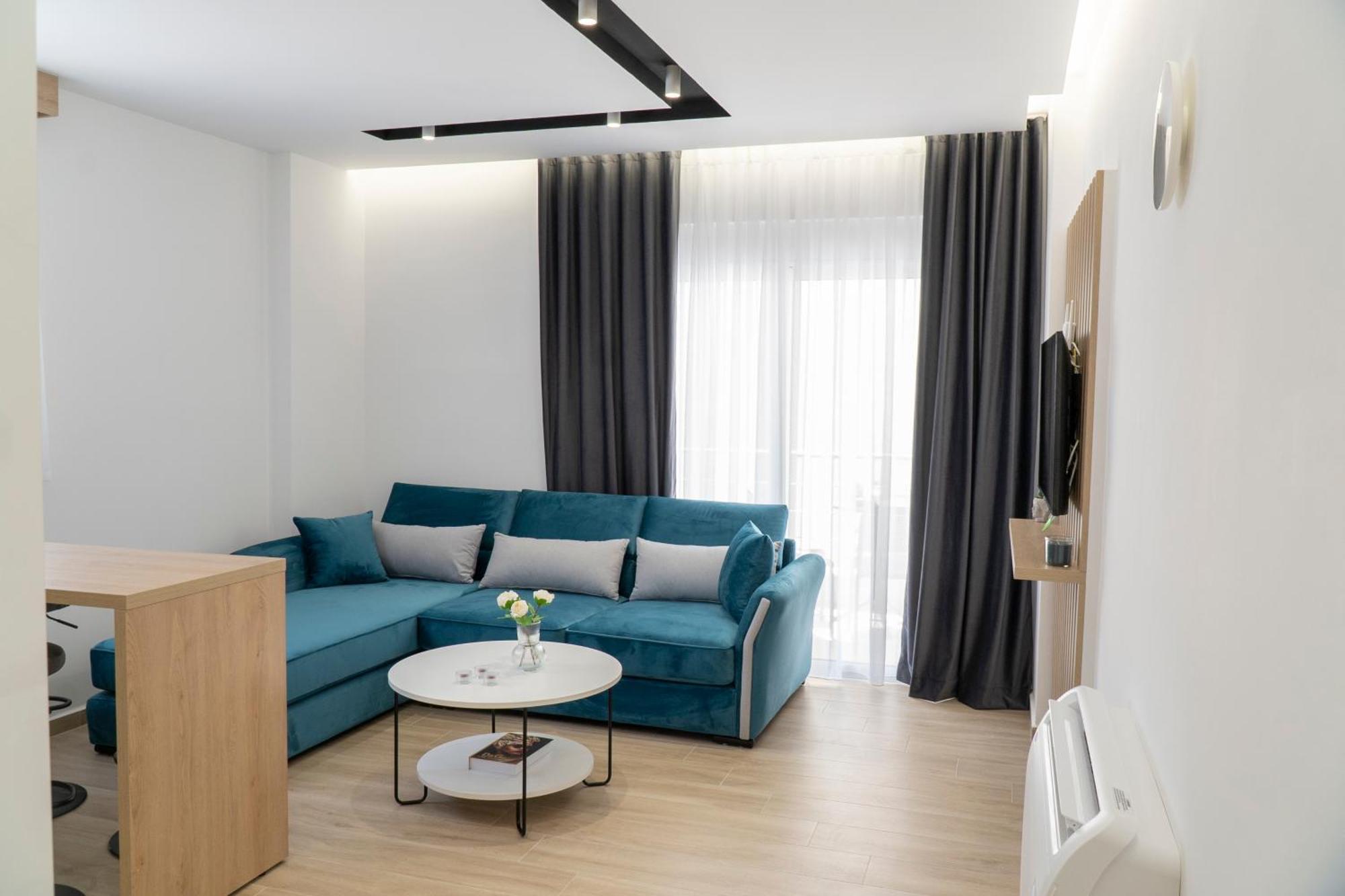 Mateo Apartments Sarandë Exteriör bild