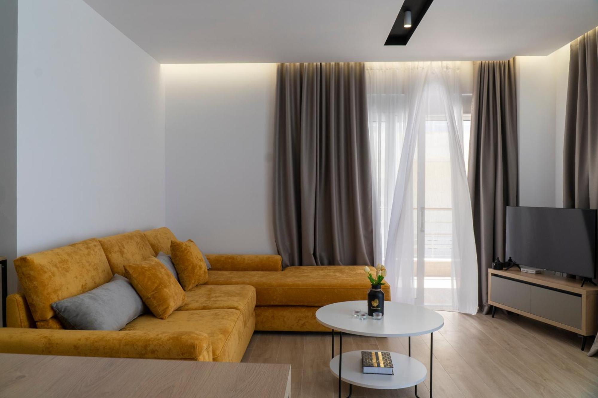 Mateo Apartments Sarandë Exteriör bild