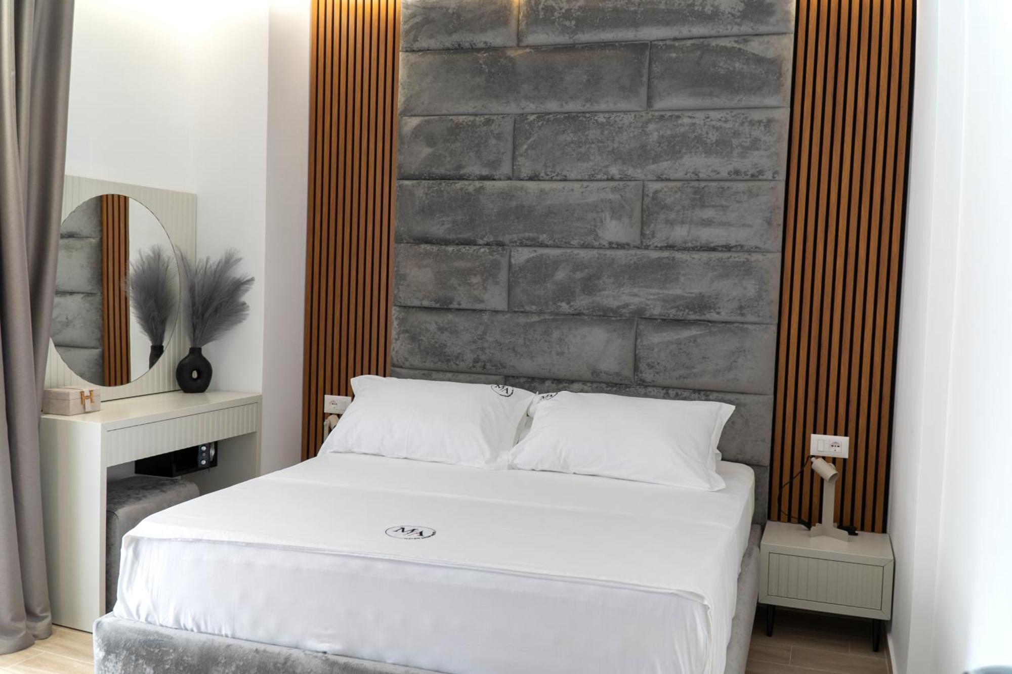 Mateo Apartments Sarandë Exteriör bild