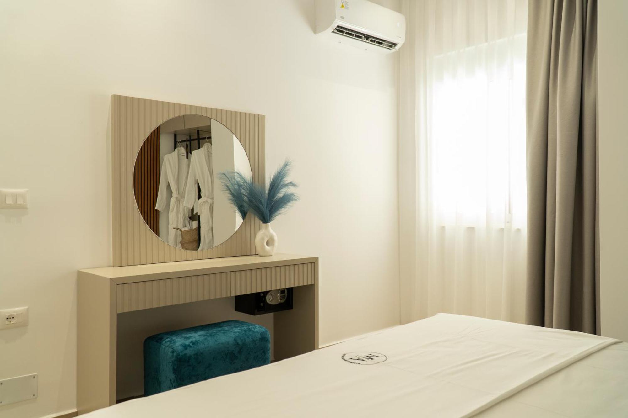 Mateo Apartments Sarandë Exteriör bild