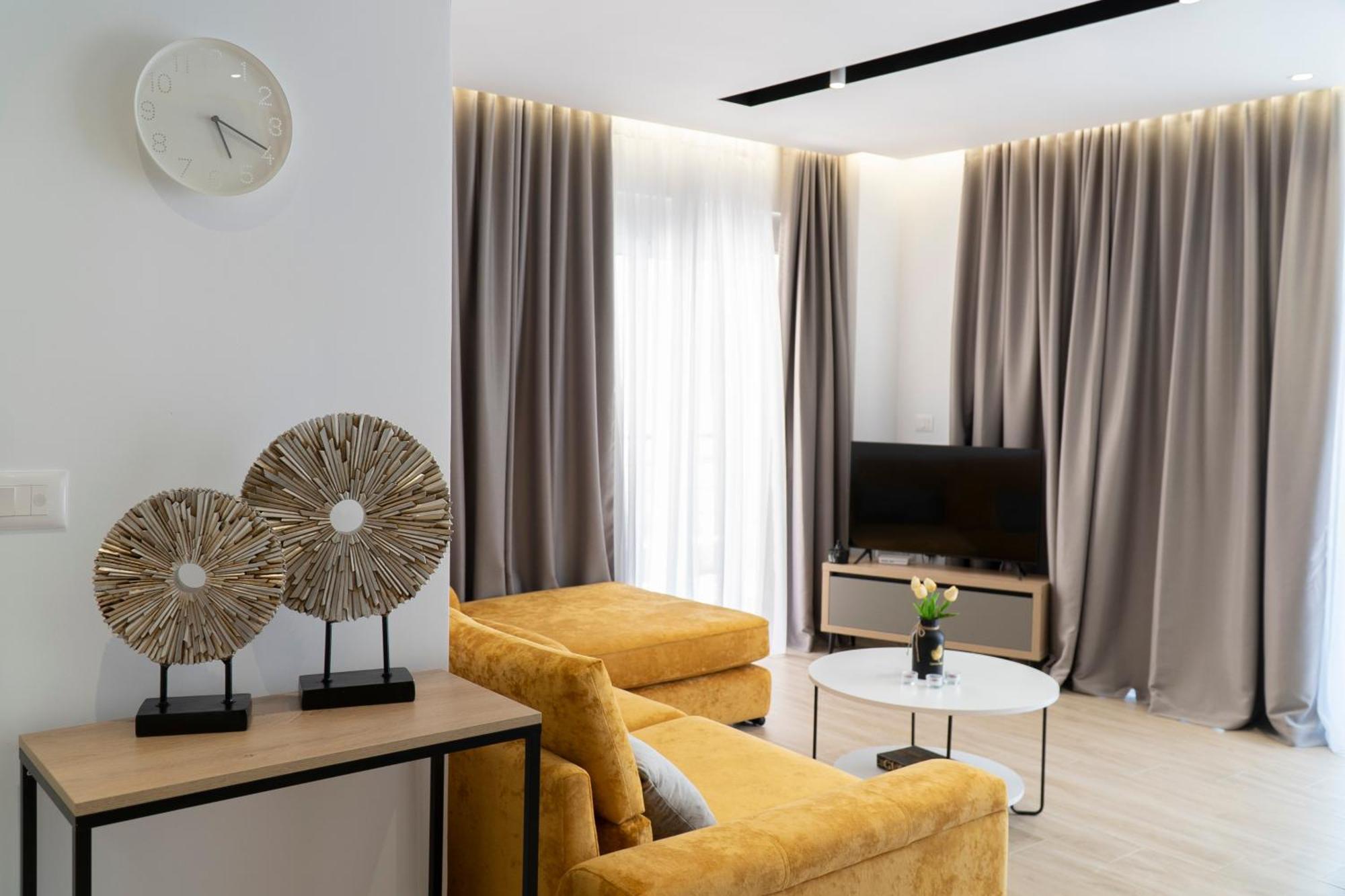 Mateo Apartments Sarandë Exteriör bild